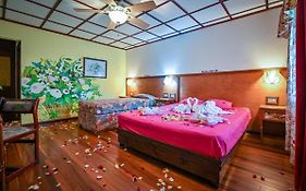 Lands In Love Hotel And Resort
